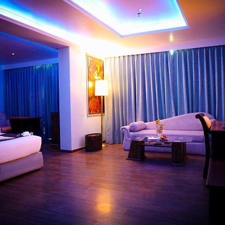 The Quilon Beach Hotel And Convention Center Kollam Exterior foto