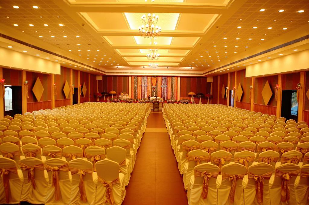 The Quilon Beach Hotel And Convention Center Kollam Exterior foto
