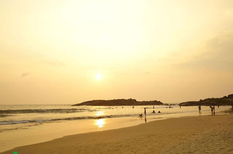 The Quilon Beach Hotel And Convention Center Kollam Exterior foto