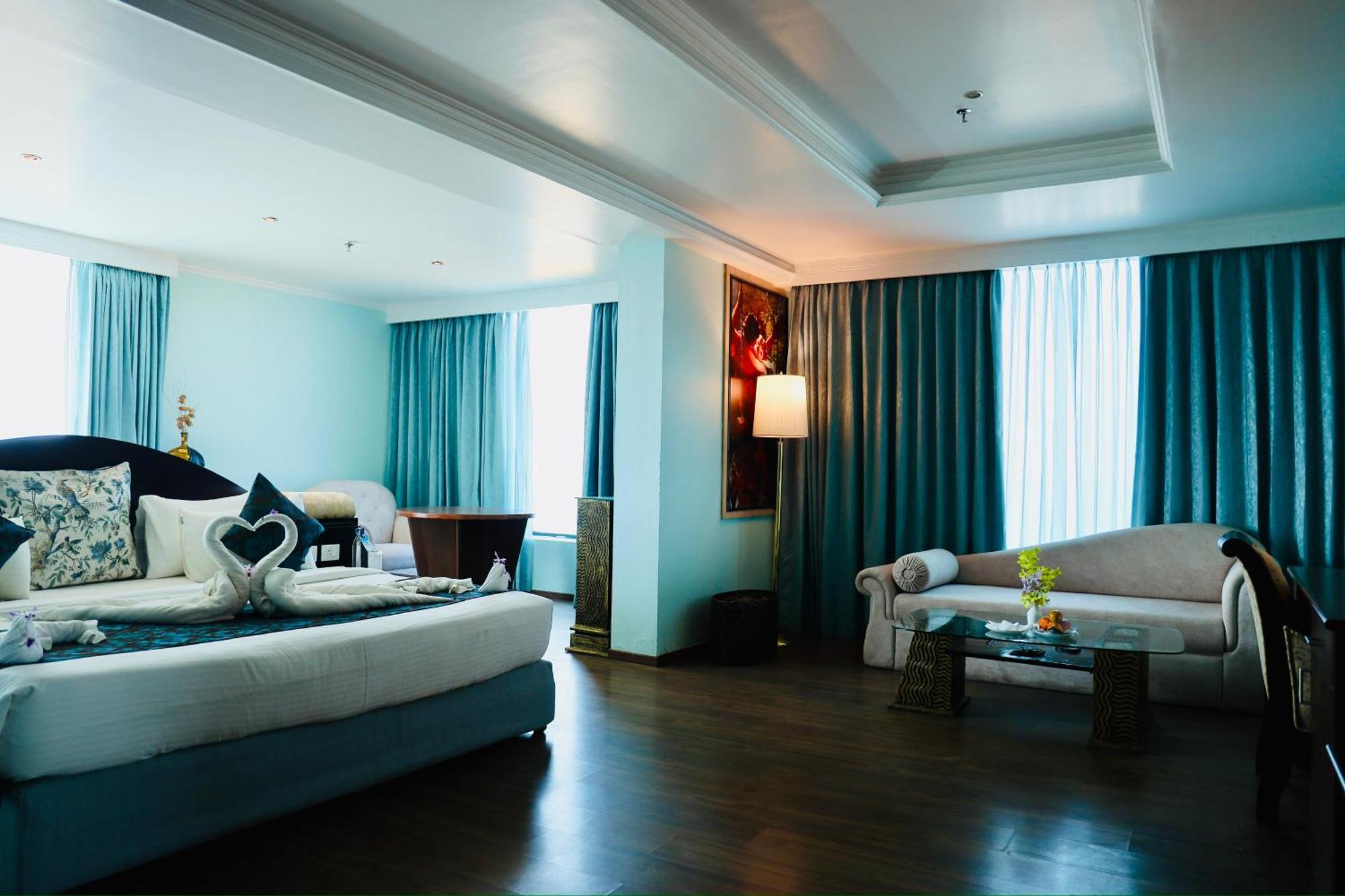 The Quilon Beach Hotel And Convention Center Kollam Exterior foto